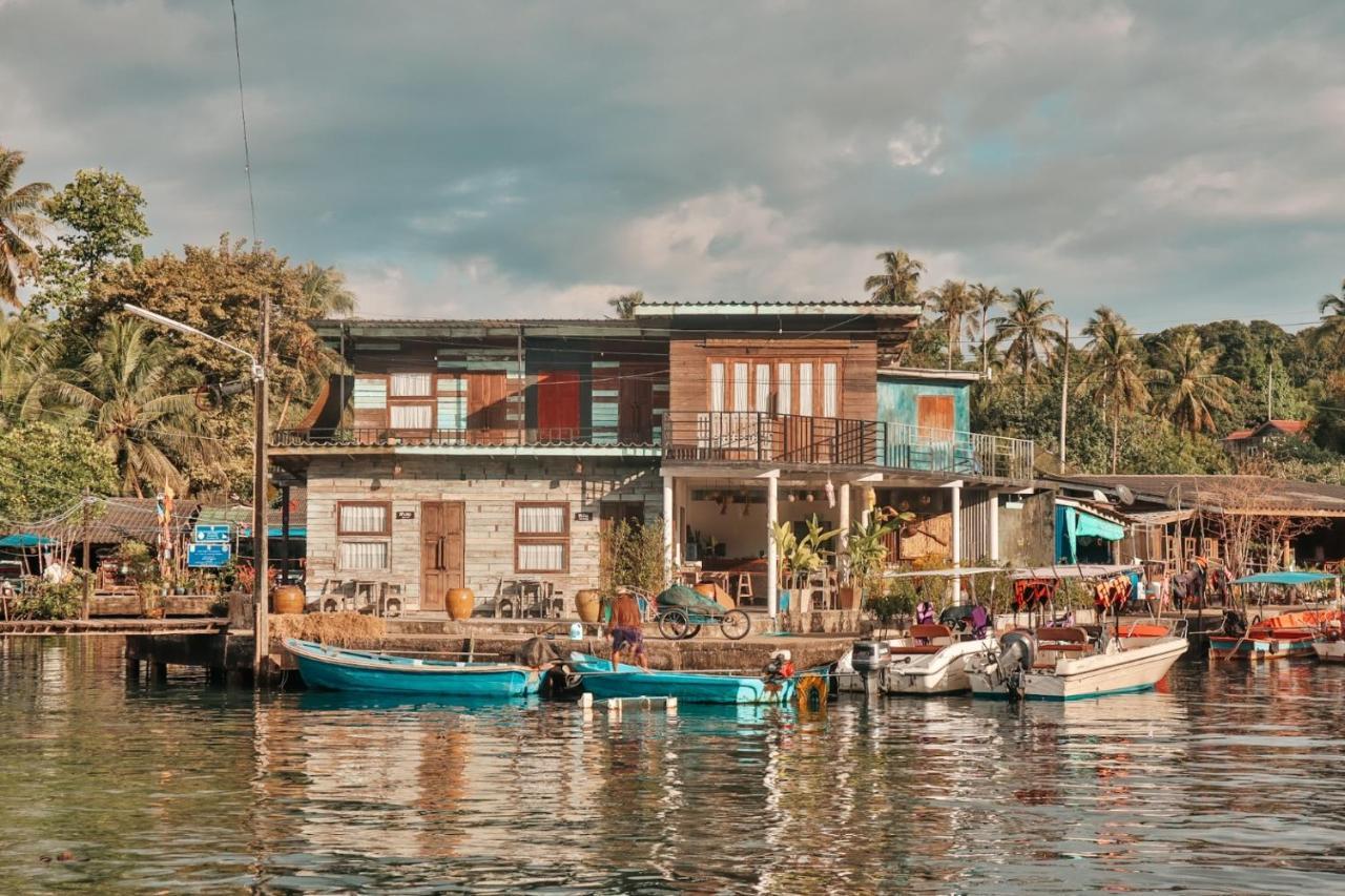 Baan Rabieng Talay Homestayบ้านระเบียงทะเล โฮมสเตย์เกาะกูด Ko Kut Exterior foto