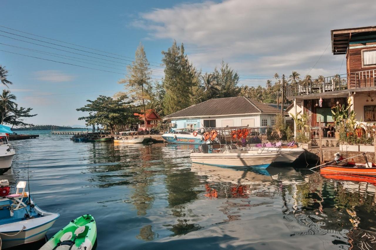 Baan Rabieng Talay Homestayบ้านระเบียงทะเล โฮมสเตย์เกาะกูด Ko Kut Exterior foto