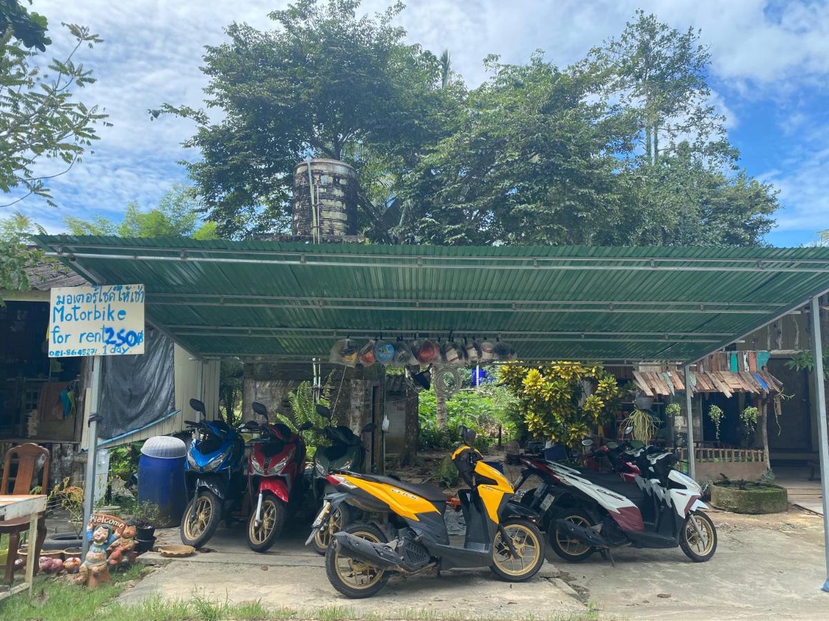 Baan Rabieng Talay Homestayบ้านระเบียงทะเล โฮมสเตย์เกาะกูด Ko Kut Exterior foto